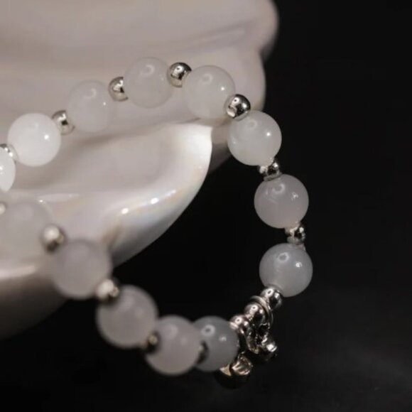 NWT: Grey Moonstone Crystal Bell Bracelet - Picture 4 of 6